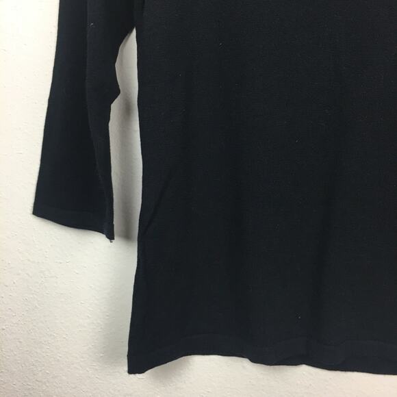 August Silk Knits Stretch Blouse Size Medium Black Ribbed Gold Grommet NWT $48 - Picture 3 of 11